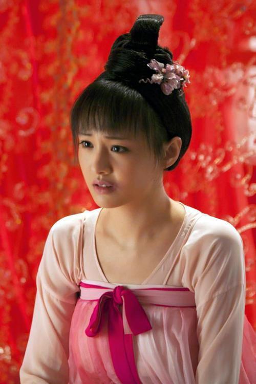 郑爽十大古装扮相,从青涩到惊艳,从惊艳到典雅,你爱了吗