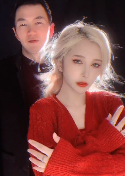 何婧婧"真男友"首次曝光,浓眉大眼个子高,比殷世航强百倍