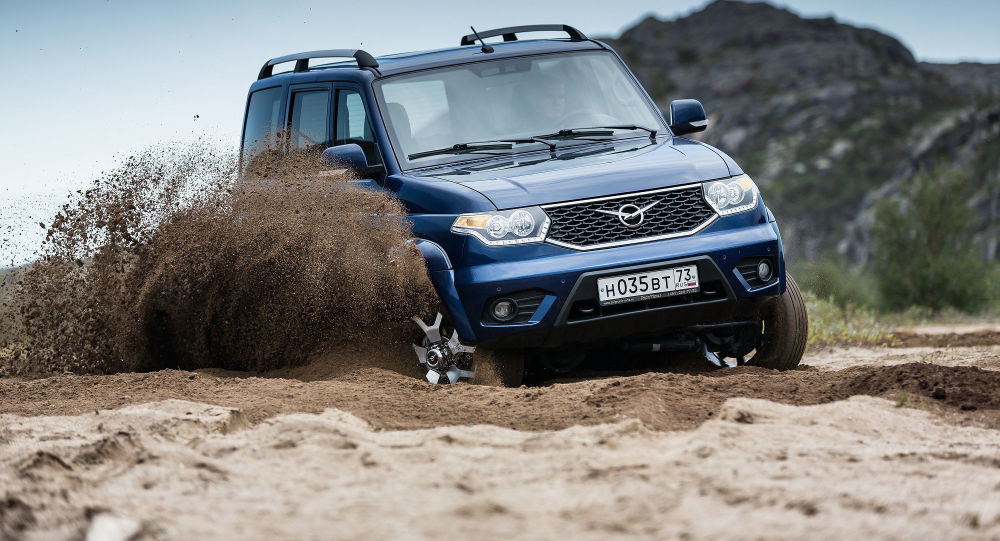 美国汽车网站评价俄罗斯uaz爱国者越野车价格实惠且可靠