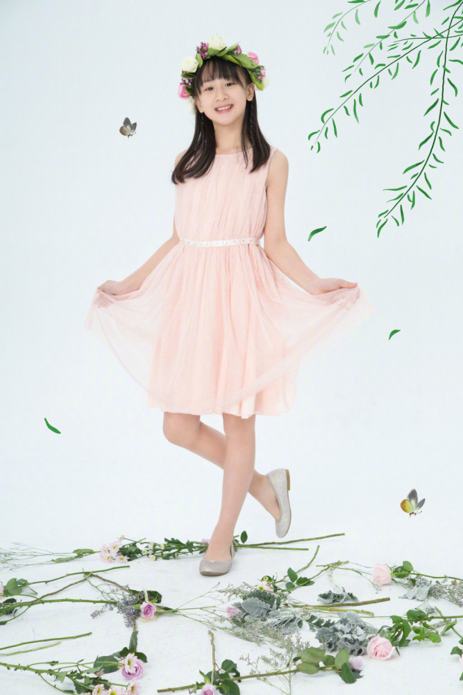 田亮晒女儿骑马直夸贼帅气12岁森碟穿紫裤长腿抢镜长大了