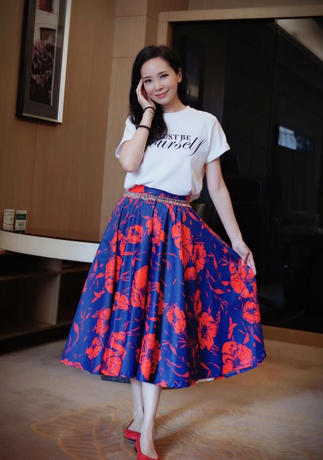 郭羡妮在无修镜头中也变老了,但气质仍然高级,让人挺羡慕的