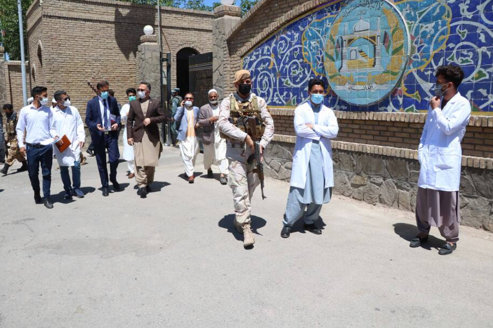 疫情下的阿富汗新冠无法超越战争与贫穷食物里都有火药味