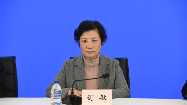 2时,上海市举行第94场疫情防控新闻发布会,市商务委副主任刘敏介绍