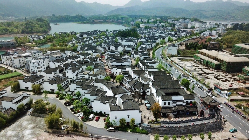 与盗墓笔记中张家古楼相似的水下古城堪称东方亚特兰蒂斯