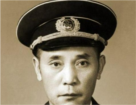 此人是是李云龙的猛将,20年没回家看望,李云龙特准他回家探亲