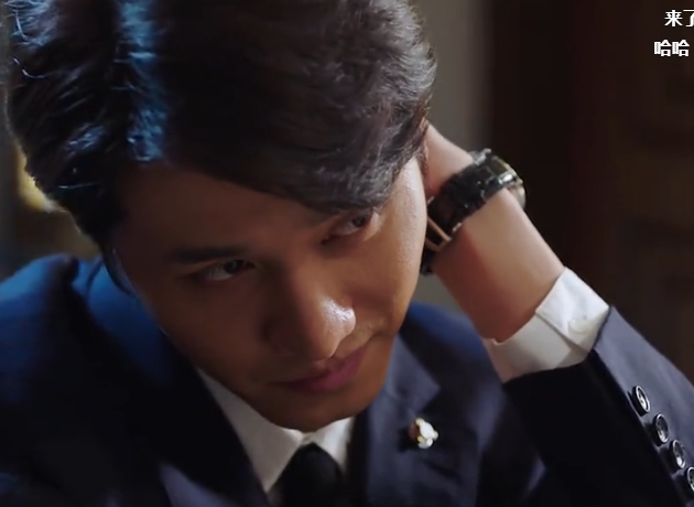 《阳光之下》善用"美人计"?小武被安排攻陷袁芬芳,粉丝笑抽了