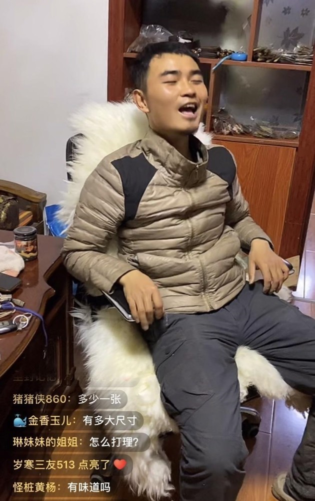 西藏冒险王死亡调查获得反转,同伴小左究竟在隐藏什么?