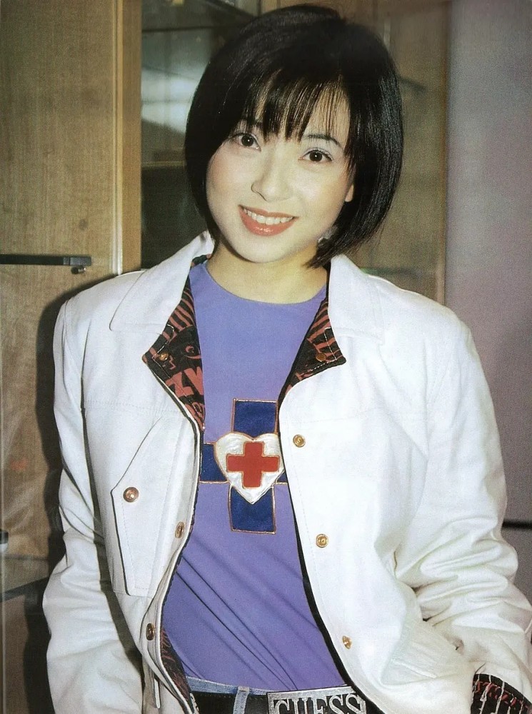 豪门梦碎整容成瘾,财产一分没得,50岁的傅明宪仍孤身一人_腾讯新闻