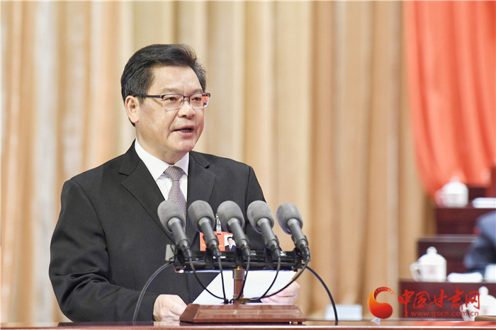 代省长任振鹤作政府工作报告