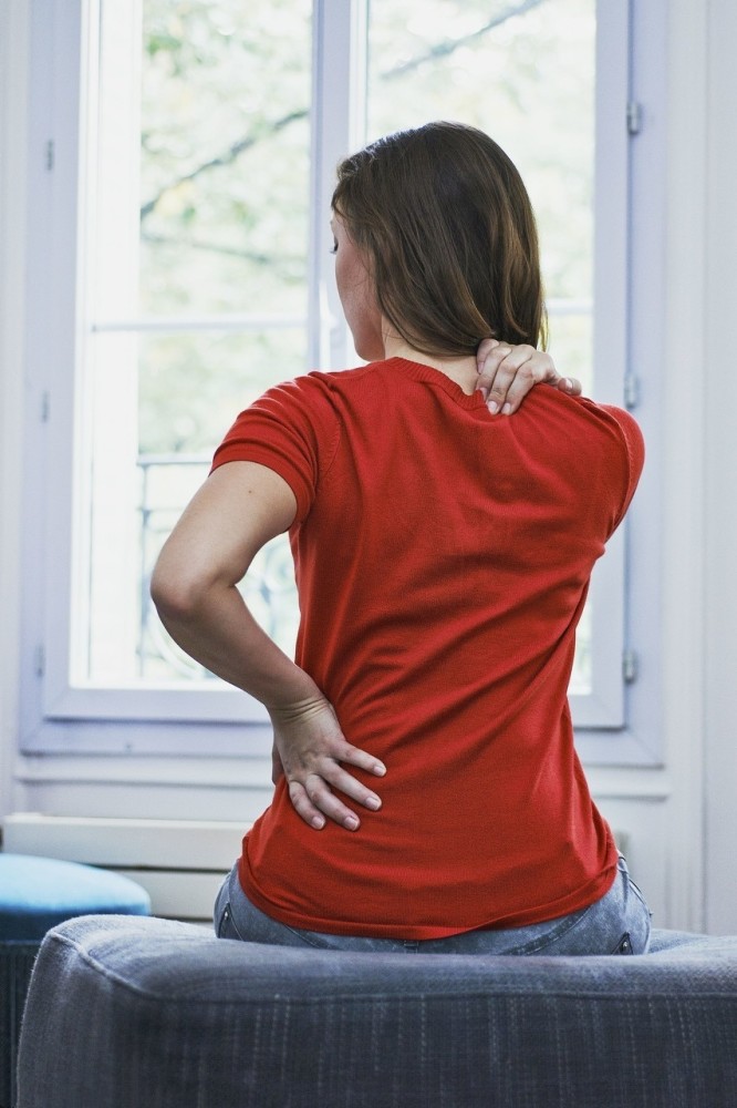 经常腰疼,直不起腰,坚持做3个动作