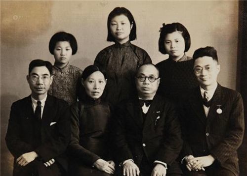 他一生最疼2个儿子晚年却只有女儿为他送终儿子有她没我