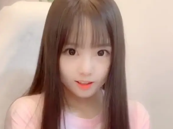 没有了滤镜的网红们,饭思思肥胖,半藏森林路人感