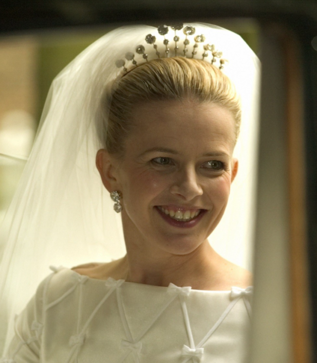 53岁荷兰王妃,初恋是黑帮老大,王子为她放弃王位,却死于雪崩