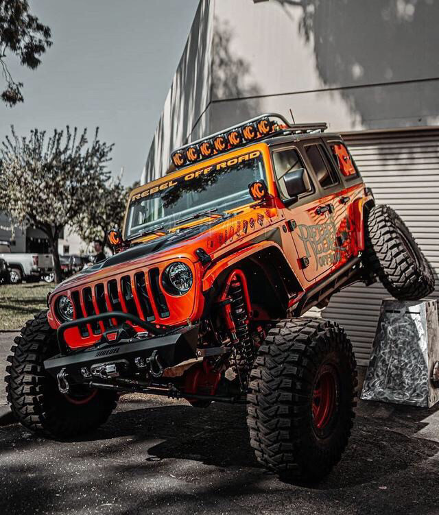 放荡不羁爱自由越野王者jeep牧马人重度改装