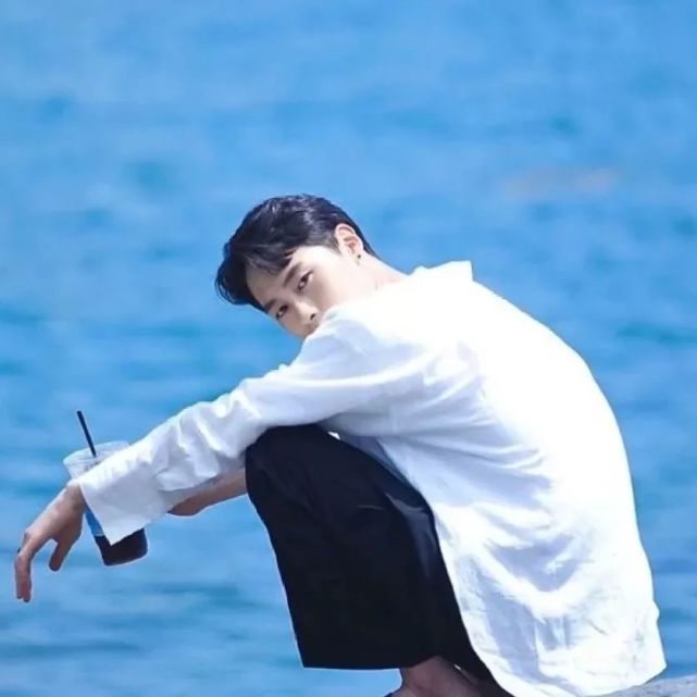 头像李宰旭车银优