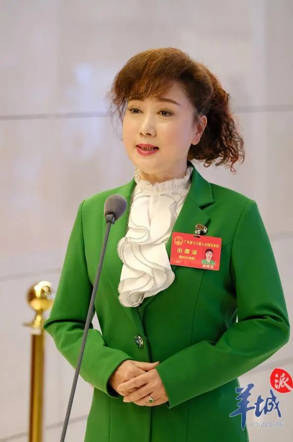 关注首位两登广东省人大会议代表通道的代表是她