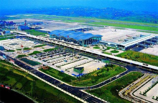 重庆第一机场,前后耗资400多亿改建
