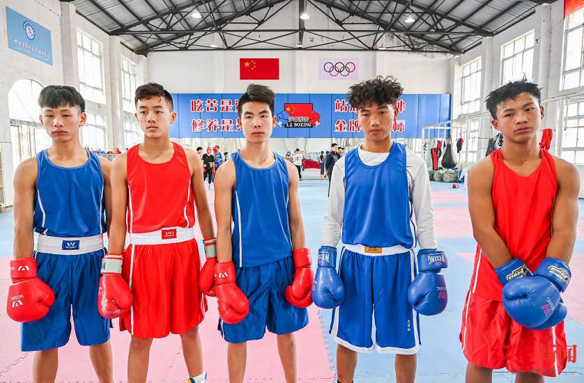 设有专门的"体教结合班",从小开始培养体育特长生,中学可升入泸沽中学