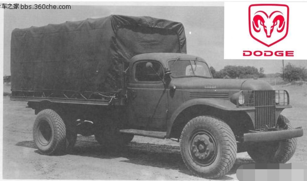 图6:道奇t234卡车,请注意,这可是只有四个轮子,右上角是道奇的标志