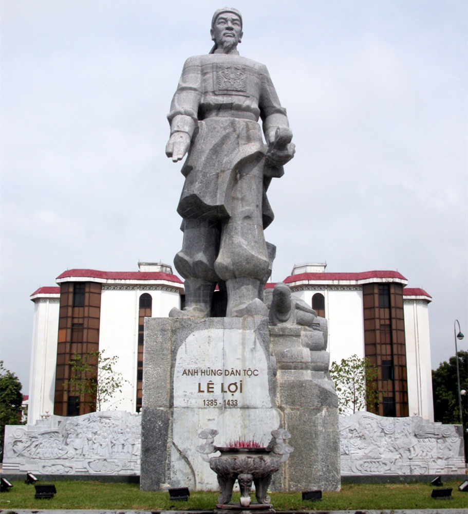 可是,无论朱明还是满清,都会经常面对一团乱局:朝廷册封的越南国王们