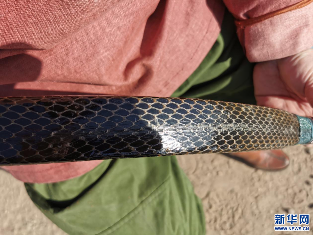 蒙古族牛角弓风劲角弓鸣