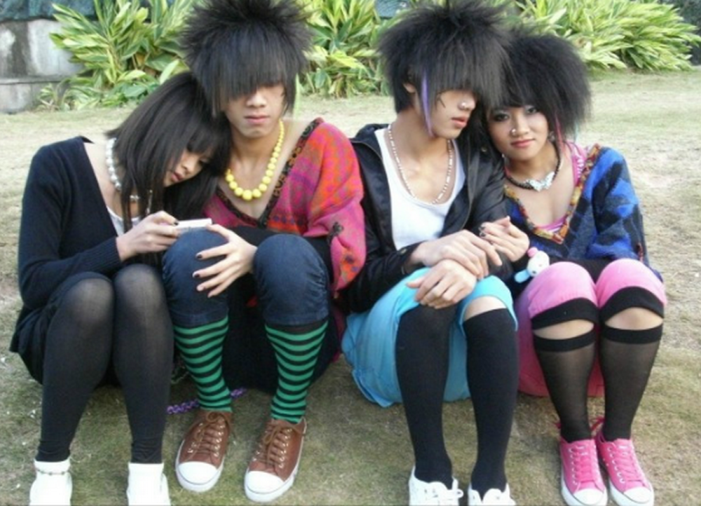 杀马特就是smart的谐音而起的,因为当年日本流行"视觉系"文化,而20