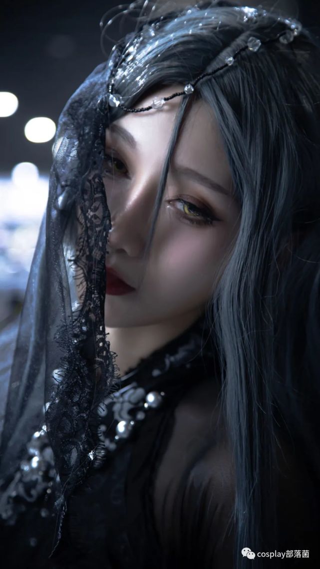 cos:食之契约乌云托月cos正片@如月灰