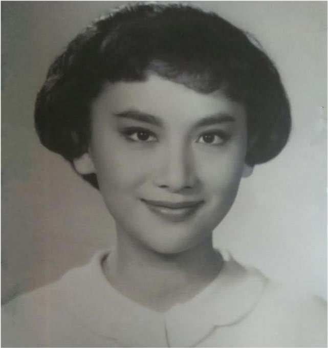 会四国语言的军统才女冒死救下地下党朋友11年后反救自己一命