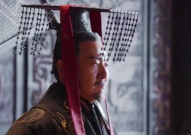 秦武公的人生算是大起大落再大起,他原本是一朝太子,结果,秦宪公一死