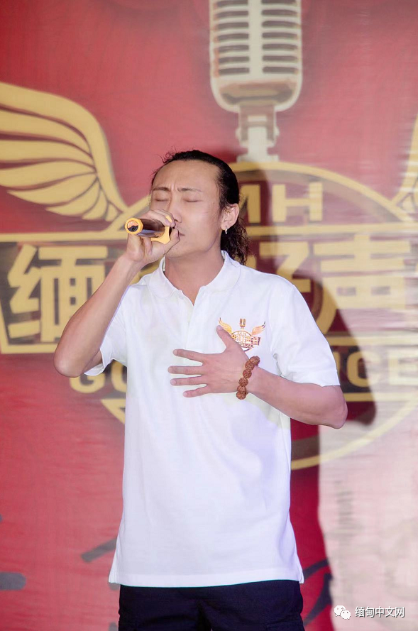 缅甸华人歌手讲述自己的音乐之路,呼吁更多人为疫情而唱