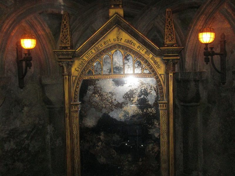 1,当他站在厄里斯魔镜前时