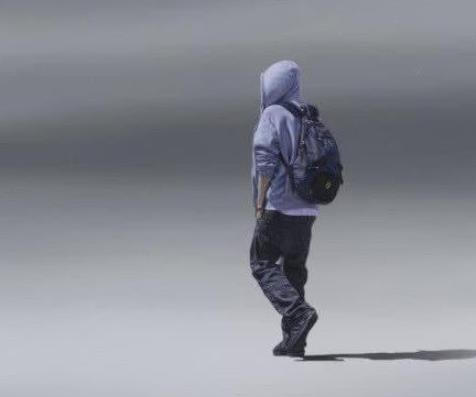 心理测试:选一个最孤独的背包客,测你何时才能改变贫穷的生活!