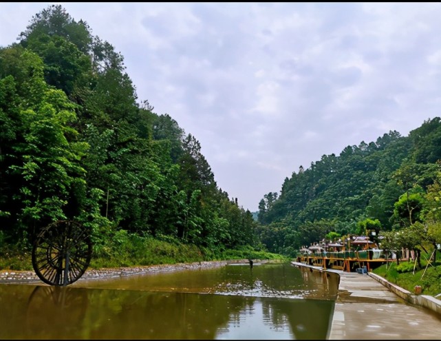 威远石板河风景区图片