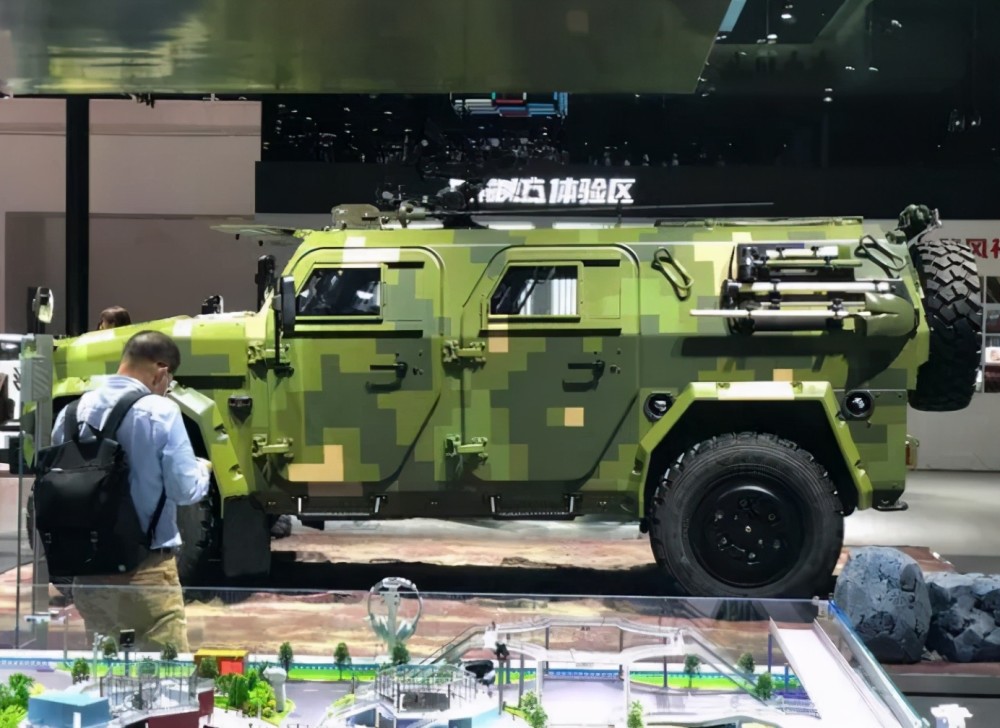 第三代东风猛士战车亮相北京车展,霸气吸睛,战斗力一级棒_腾讯新闻