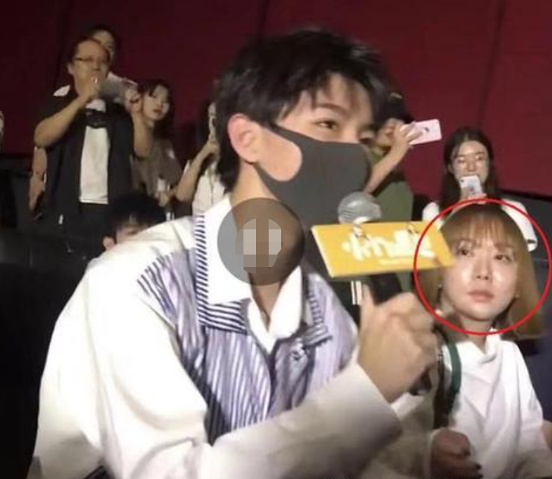 第一,合作方非常看重王俊凯的商业价值及个人形象,经纪人杨柳却一直搞