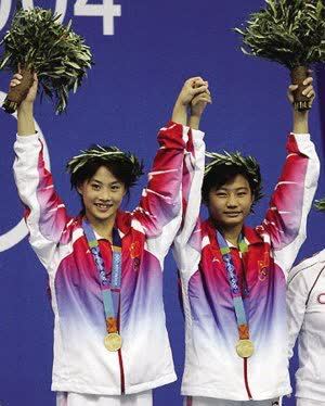 最美跳水姐妹花,妹妹退役国外深造,世界冠军姐姐湮没无闻
