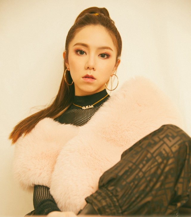 有种颜值叫邓紫棋淡妆比浓妆还要好看换了个妆像换了个人