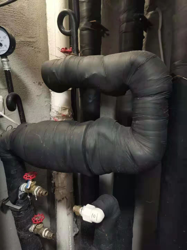 冬季室外排水管防冻图片
