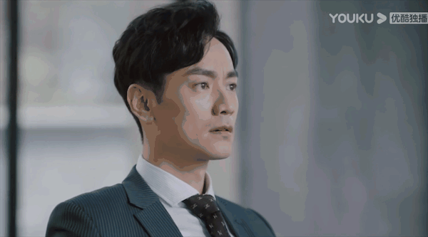 因为对空难的失实报道,黄晓明饰演的林中硕是个危机公关专家,三集一个