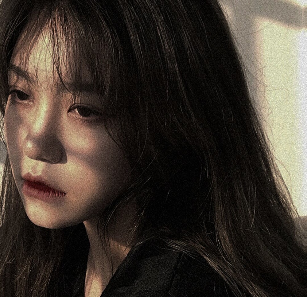 伤感女头:"你一句话我都能回头,但你始终没开口"