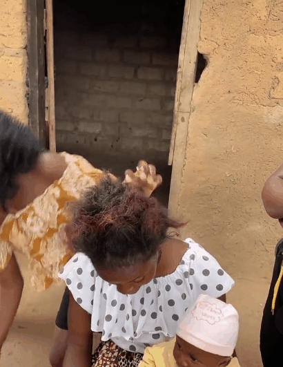 非洲街头的发廊里,到底藏了多少"中国女孩"?