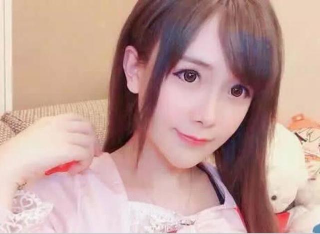 当女装大佬恢复男儿身轩墨宝宝差距大原来男装更加惊艳
