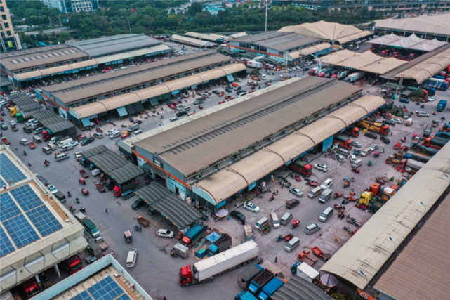 有人今天兴冲冲跑到南宁海吉星抢购车厘子,价格真的跳水了吗?