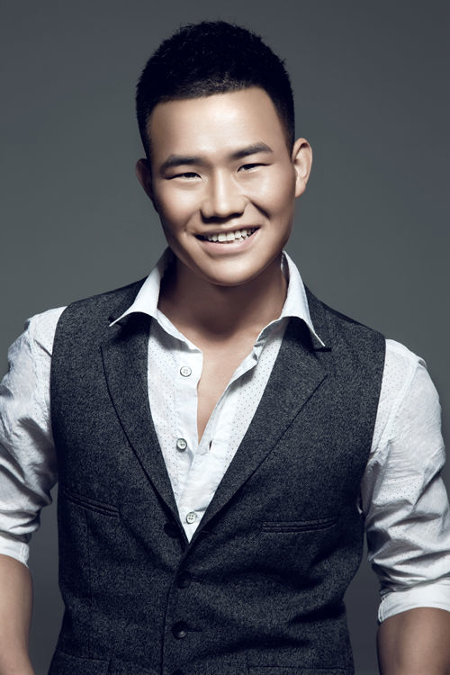 不听成龙劝非要翻拍《战狼2》,小兵张嘎挑战吴京,上映后全是差评