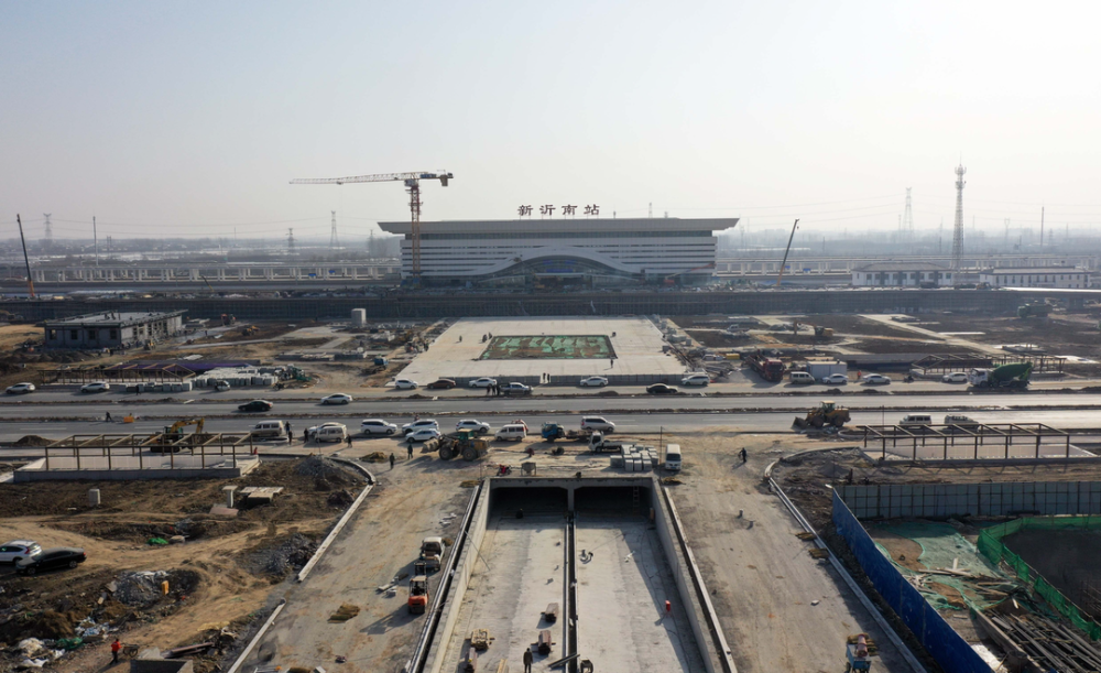 新沂南站規劃修建的建築面積約2萬平方米,按照一等站的規劃等級標準