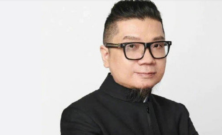金扫帚奖举办者程青松官宣出柜男友是小自己33岁的大一学生