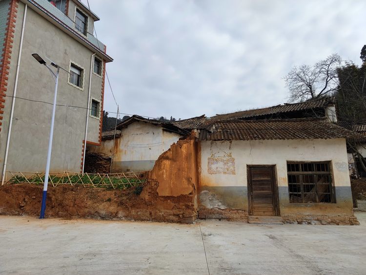 三十亩二龙坝大平地都是昆明双龙乡的村庄我们常去徒步