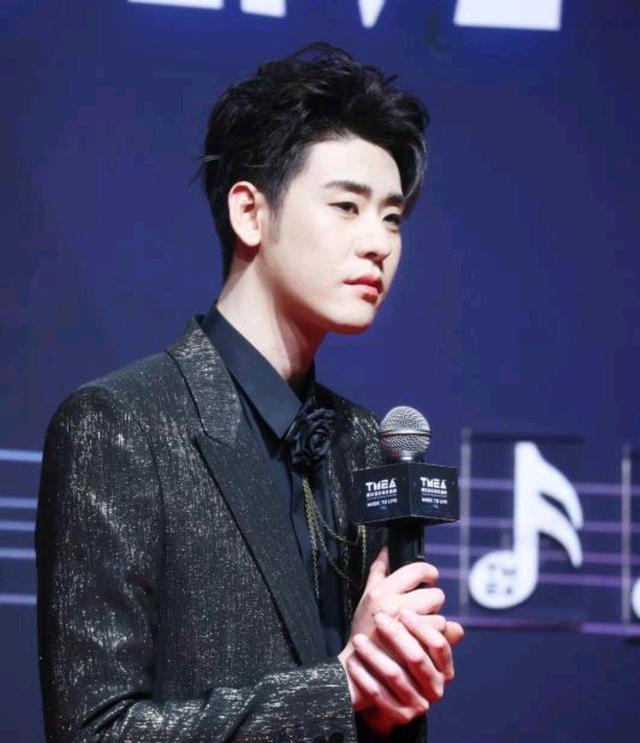 粉丝为了央视频疯狂写诗,这波操作我服了|中国诗词小会|杨九郎|张云雷