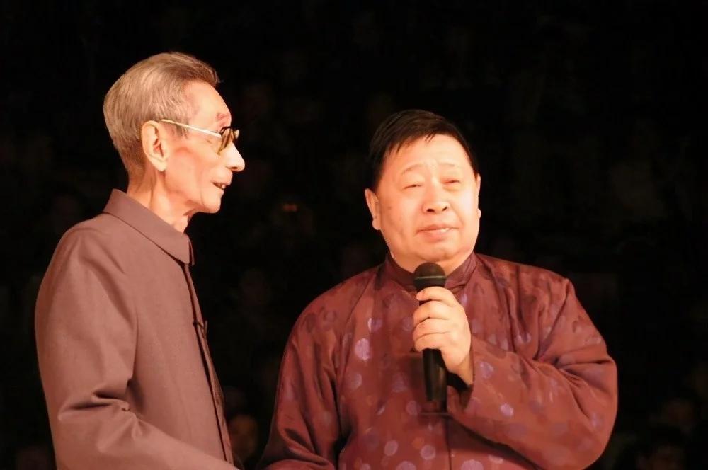 相声讲究师承和辈分,马三立的辈分是相当大的,他是寿字辈的相声演员