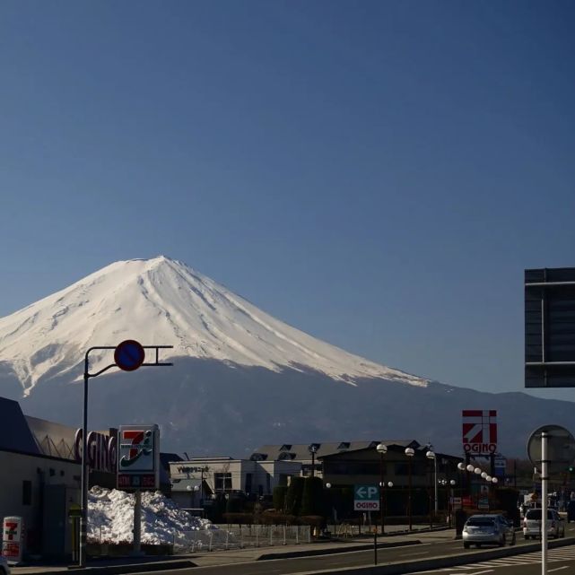 背景圖|富士山下